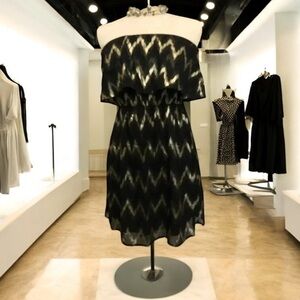 ❌SALE- EVERLY Black/Gold Chevron Ruffle Strapless Dress